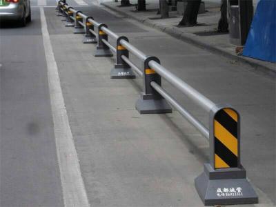 城管灰三代護欄（機非）